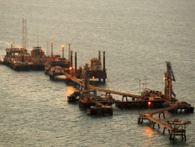 The price at which Iraq sells its Basra Heavy grade oil has dropped to as little as $30 per barrel, as the global supply glut sees OPEC members and non-OPEC counterparts battling for market share.