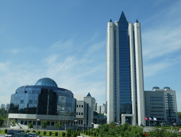 Gazprom to buy Cameroon LNG