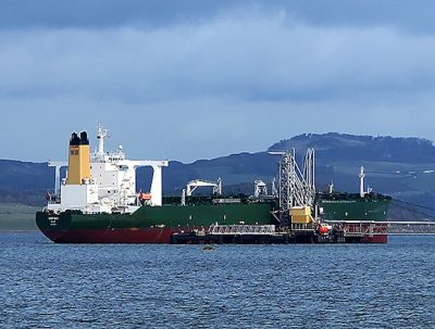 US President Barack Obama signed a spending bill on Friday that will lift the 40-year ban on crude oil exports. The $1.1-trillion bill will allow US oil producers to sell crude on the international market.