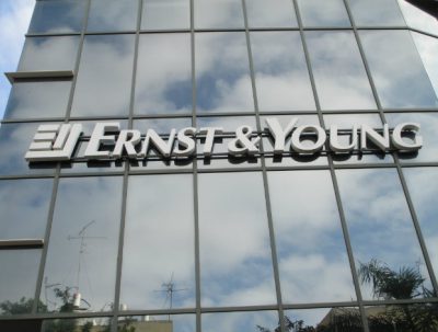 Turnover growth for the top 100 global hydrocarbons companies will decline from an estimated 18.6% in 2015 to 5.3% in 2016, according to the UK auditing firm Ernst & Young’s review of the country’s oilfield services industry published today.