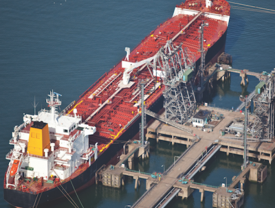 Oil tanker